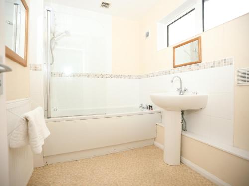 Redland Park By N And N Stays Ltd, Perfect for Contractors & Workers, Close to local amenities and work sites in Bath, Free Parking, Bath (Foto 10)