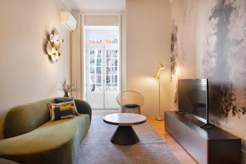 Central Porto 2BR in Cardosas - Balcony - Apt 1T, Porto