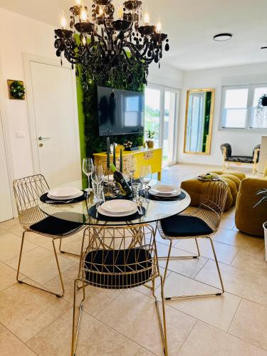 Létesítmények, New exclusive apartment Green Horizon with garden, hot tub and private pool near the sea in Spadici