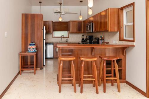 Residences at Barrier Reef 7B Oceanview 2 BR by Stay Floreo, San Pedro (foto 6)