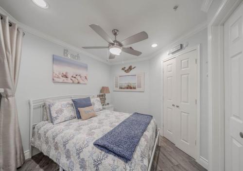 Ocean View Luxury Steps to Beach in Galveston, USA