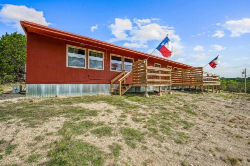 Cedar Point Cabins-Entire Campus in Stephenville, USA