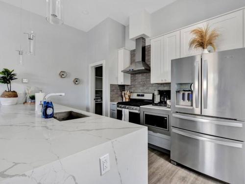 6-min from AA Arena l Modern Home near Downtown in Dallas, USA