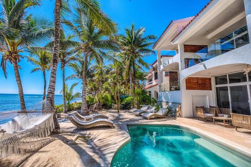 Beachfront with Private Staff in Gated Community, Akumal (fotografie 8)