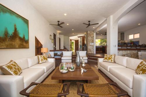 Beachfront with Private Staff in Gated Community, Akumal (fotografie 9)