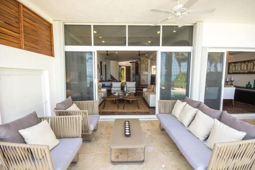 Beachfront with Private Staff in Gated Community, Akumal (fotografie 10)