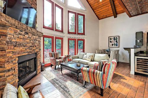 Blue Ridge Bliss in Highlands, USA