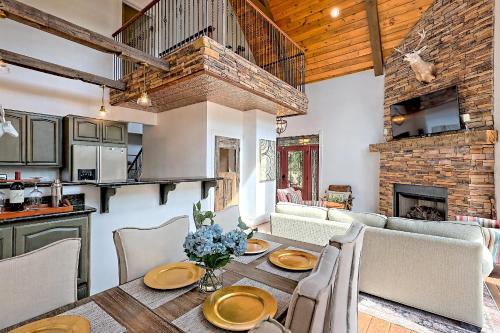 Blue Ridge Bliss in Highlands, USA
