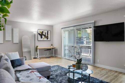 Fully Furnished King Bed 1B1B by Tech Giants & Stanford Near SFO Fully Furnished King Bed 1B1B by Tech Giants & Stanford Near SFO