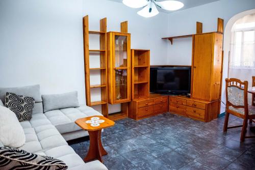 2 bedrooms, 4 beds