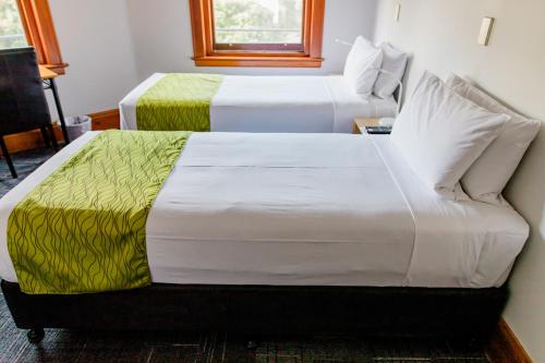 The Cambridge Hotel & Backpackers - image 4