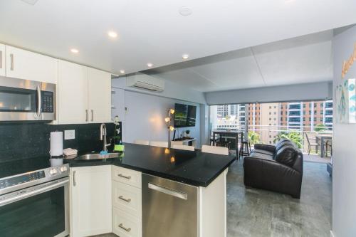 Ilikai Tower 642 Lagoon View 1BR - image 21