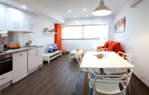 Oprema, Color Suites Alicante in Benalua