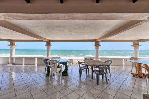 منظر, Beachcomber in Las Conchas