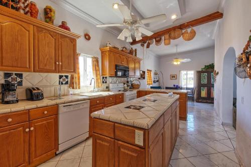 Beachcomber in Las Conchas