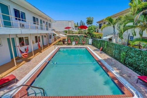 Hollywood Beach Family Pool Home in Hollywood, USA