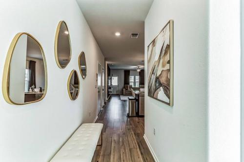 Entire house near airport & COTA in جلينبروك