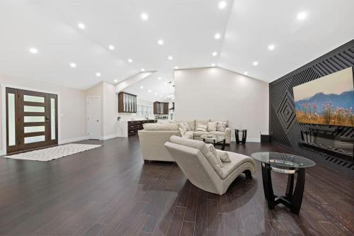 Luxury Retreat Remodeled Home in Rockville, USA