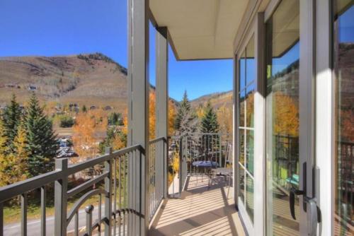 Vail Ritz Carlton 2 Bed - image 14