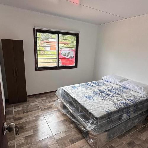2 bedrooms, 4 beds