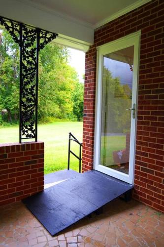 Spacious Pet Friendly Home in 马丁斯维尔(VA)