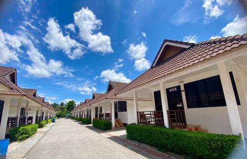 หาดทรายขาวรีสอร์ท หาดทรายขาวรีสอร์ท