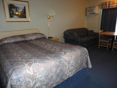 1 double bed, 1 sofa bed