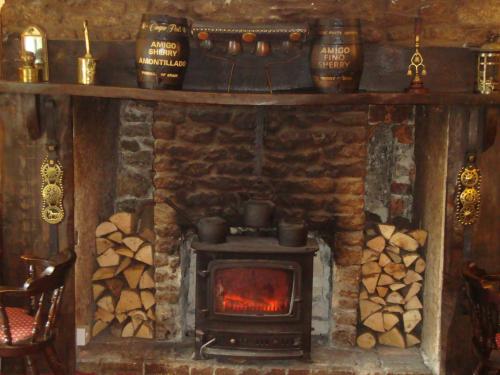 Hunters Lodge Inn - image 10