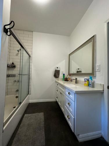 Green House in Los Angeles (CA)