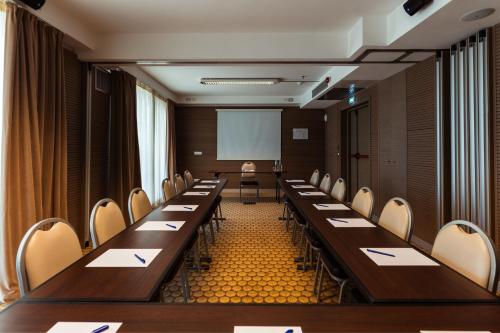 DoubleTree By Hilton Olbia - Sardinia - image 3