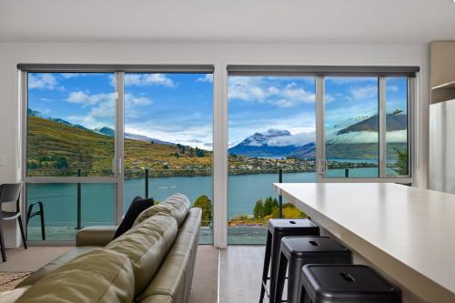 Top of the Lake - Queenstown Holiday Home