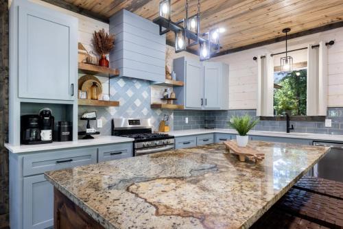 Unwind in Luxury - 12 Guest Escape Near Broken Bow Lake, Broken Bow (Foto 8)