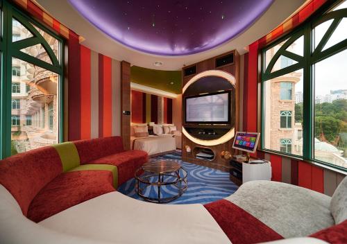 room detail thumbnail 1