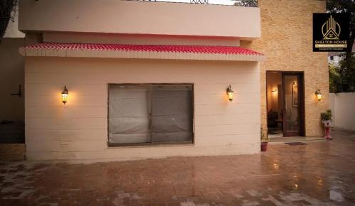 Shelton Lodge - image 11