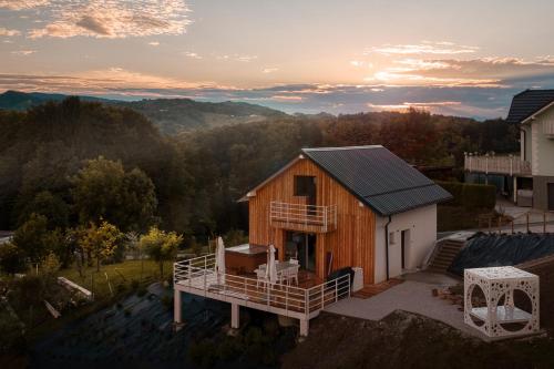 Hotelli välisilme, Cottage Retreat with Hot Tub & Sauna in Zgornja Kungota