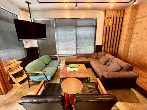 Rakuna Inn 和 Honjo-Azumabashi, Tokio