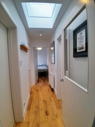 Cosy 2 Bed Edinburgh Apartment