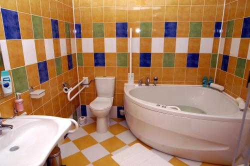 Hotel Loucky - image 9