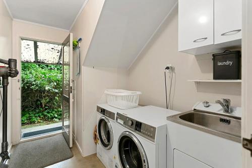 Holiday Home image 8