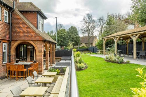 مطعم, The Chequers Inn in ويلوان جاردن سيتي