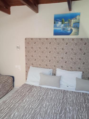 RESIDENTS IONIAN (BED AND BREAKFAST) 4