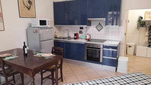 Kitchen, Happy Apartment in Lame