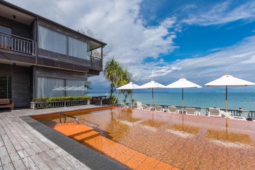 Exterior view, Baan Ploy Sea in Ao Klang