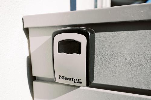 CBD Lake & Mountain View Apartment