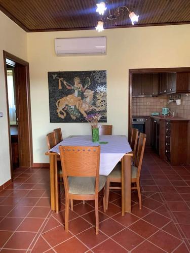 Το πέτρινο Επιστροφή στις ρίζες