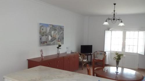 Shared lounge/TV area, Family Floripes House in Olhao