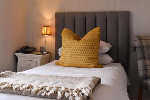 1 twin bed