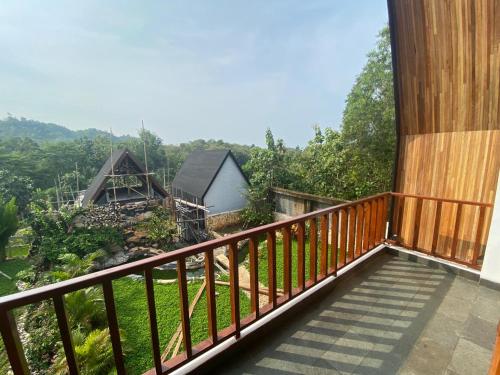 Drini Hills Diamond Villa in Bedoyo