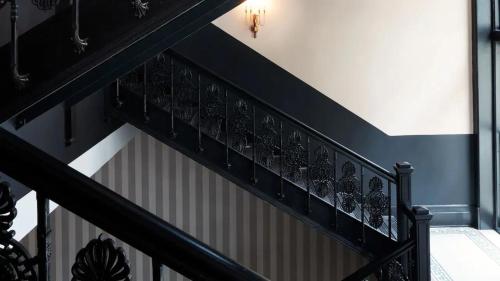 590897207 Maison Metier, in the Unbound Collection by Hyatt