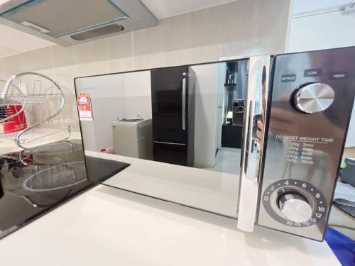 PJ 2 Room ID home design 1-8 pax 5 min to One U PJ 2 Room ID home design 1-8 pax 5 min to One U